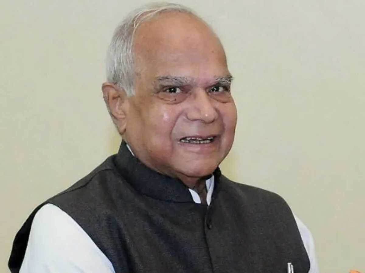 पुरोहित ने नववर्ष की पूर्व संध्या पर लोगों को दी बधाई